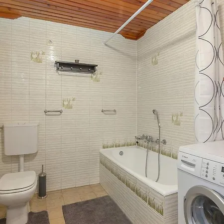 Cozy 3br Alpine House Casa de Férias Gozd Martuljek